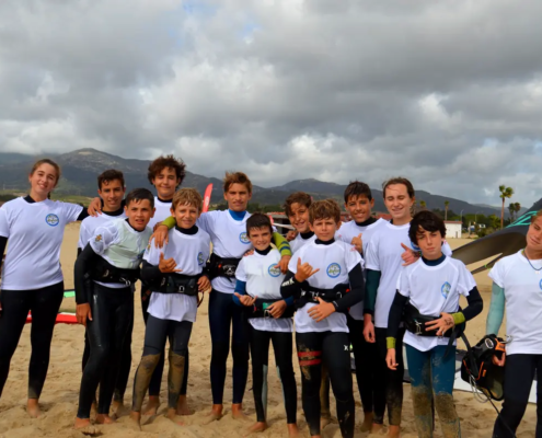 equipo de windsurf de velair cadiz clases de windsurf en septiembre en algeciras